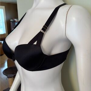 La SENZA Sleek Black Front Closure Bra